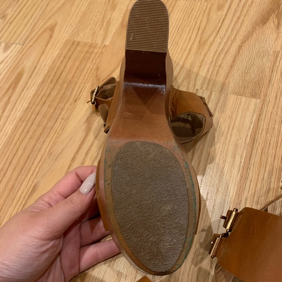 Platform sandals - Picture 9 of 9